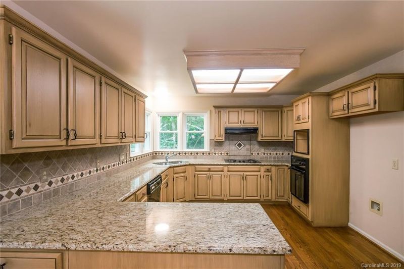5723 Stream Ridge Dr, Charlotte, NC 28269