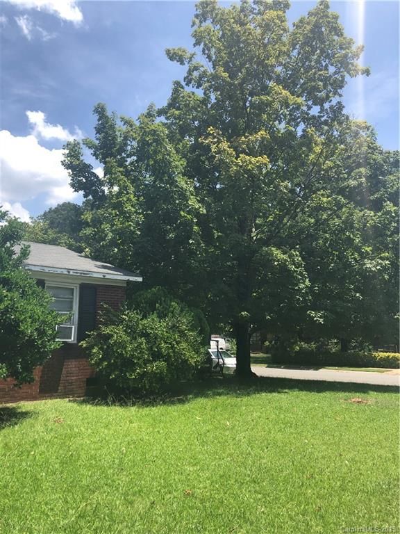 1329 Wicker Dr, Charlotte, NC 28210