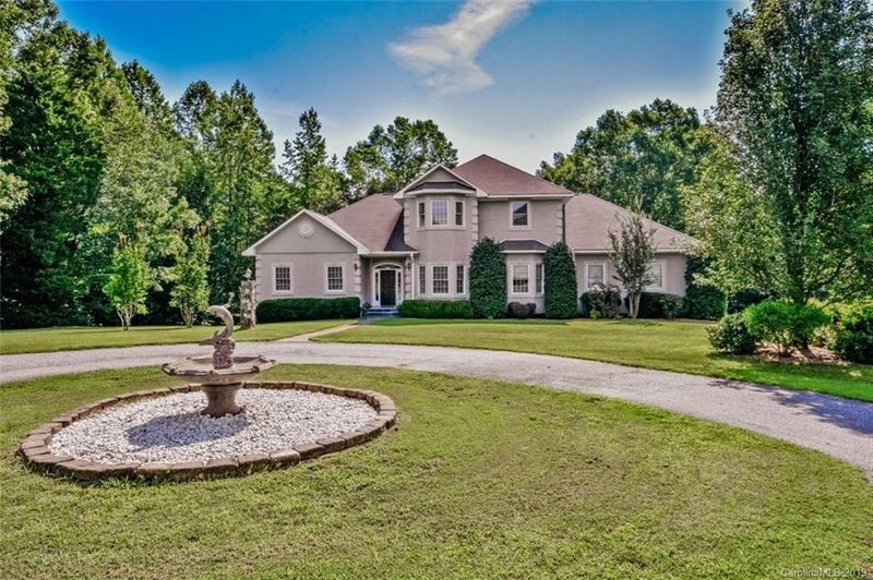 6937 Grand Oak Ln, Denver, NC 28037