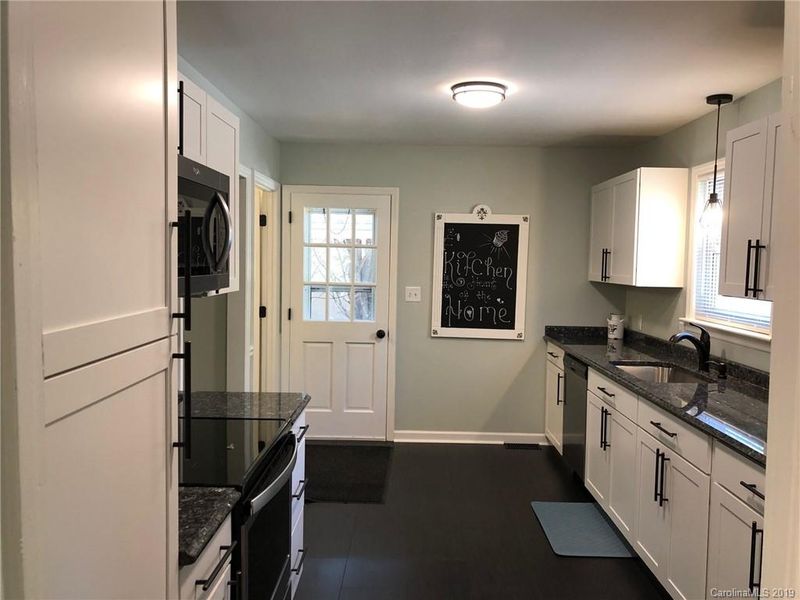 2919 Crescent Ln, Gastonia, NC 28052
