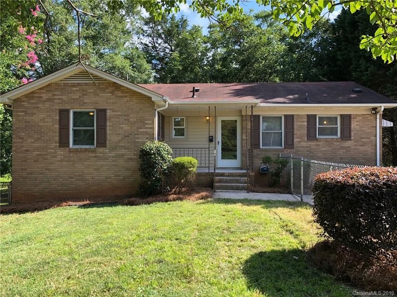 2919 Crescent Ln, Gastonia, NC 28052