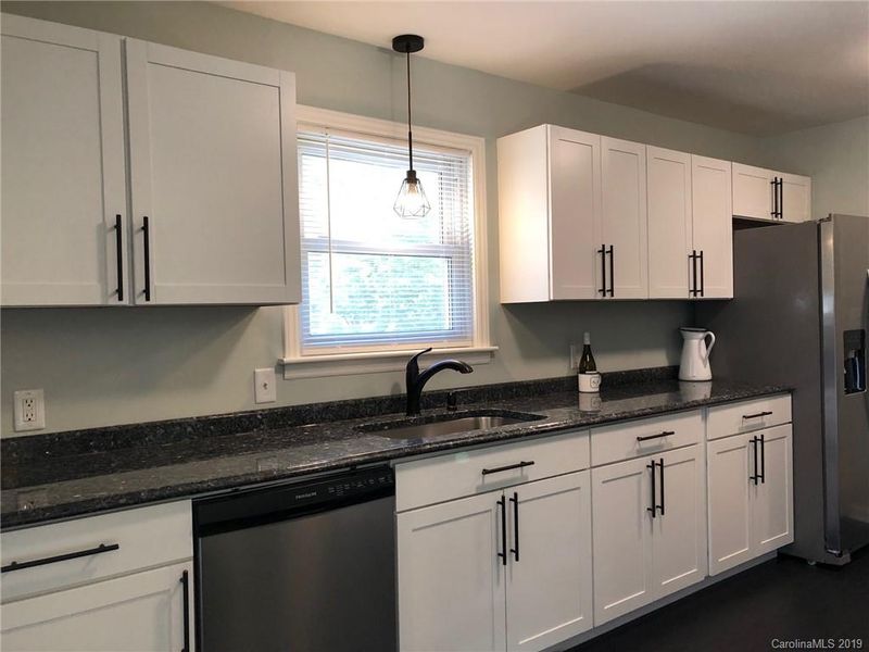 2919 Crescent Ln, Gastonia, NC 28052