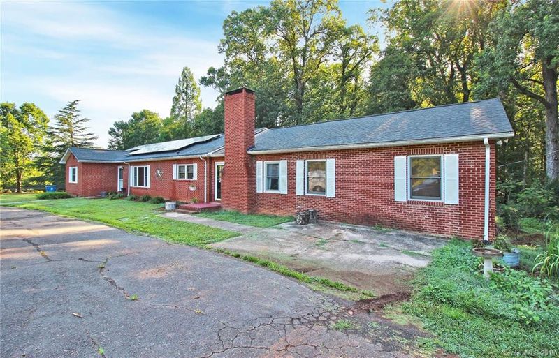 9512 Ferguson Rd, Charlotte, NC 28227