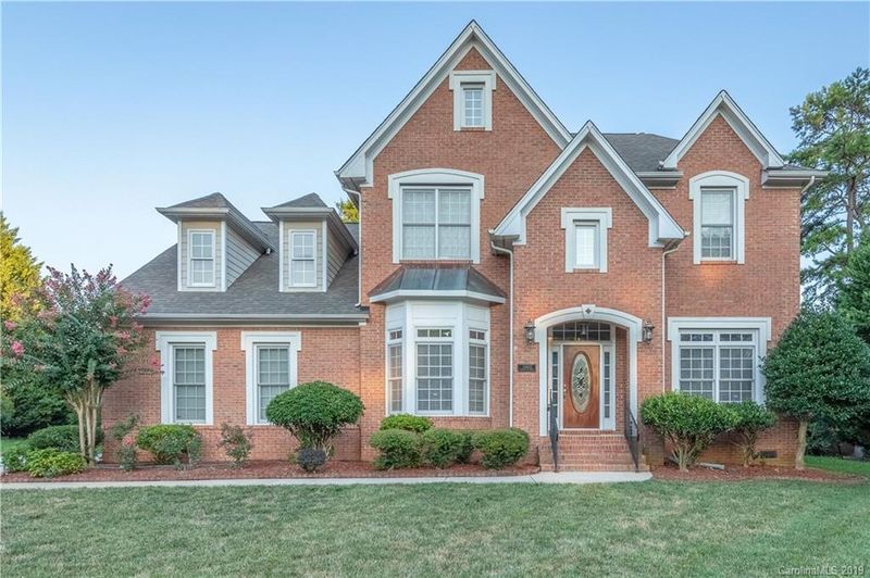 11443 Bloomfield Dr, Charlotte, NC 28277