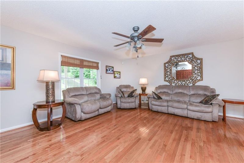 2843 Devonshire Rd, Newton, NC 28658