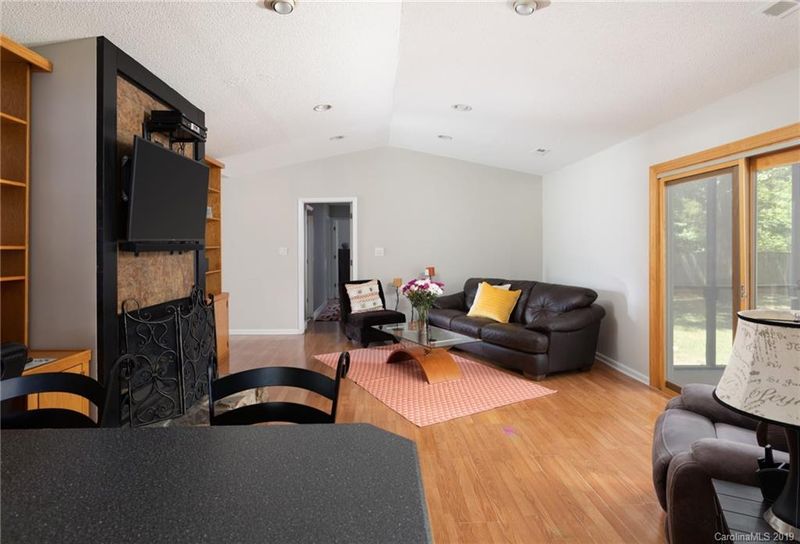 11301 Park Rd, Charlotte, NC 28226