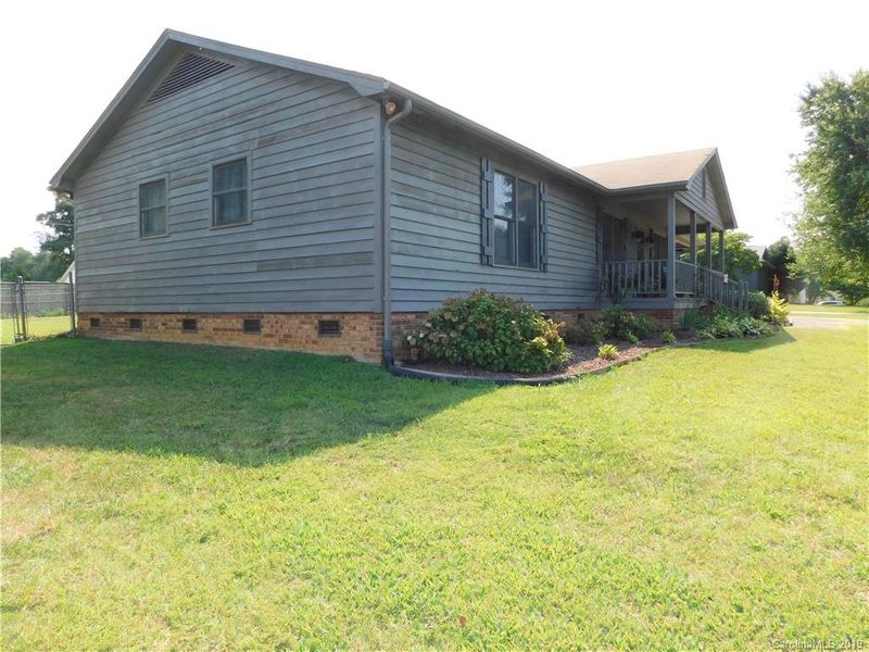 630 Carson Rd, Gastonia, NC 28052