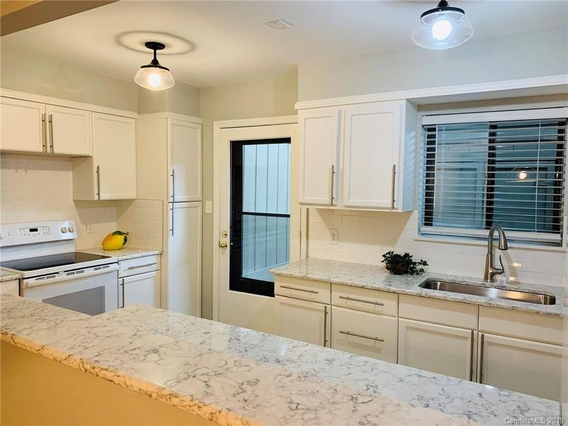 3637 Maple Glen Ln, Charlotte, NC 28226