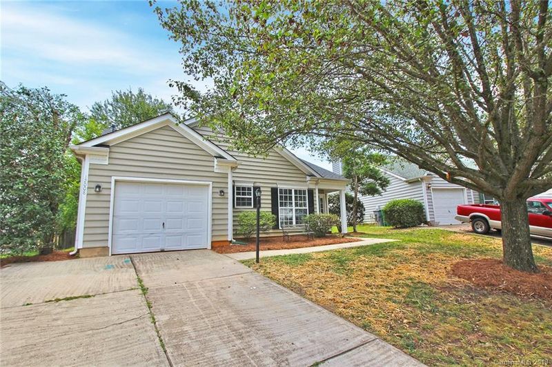 12008 Gemstone Ct, Charlotte, NC 28269
