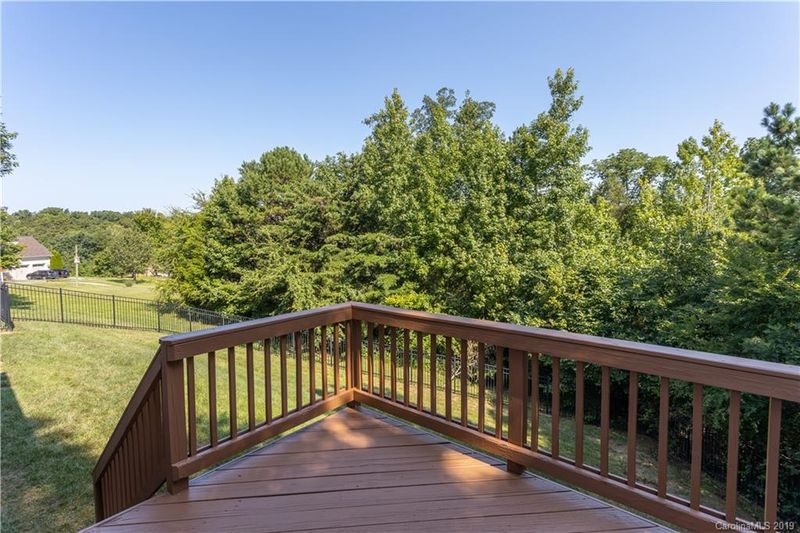8841 Landsdowne Ave, Harrisburg, NC 28075