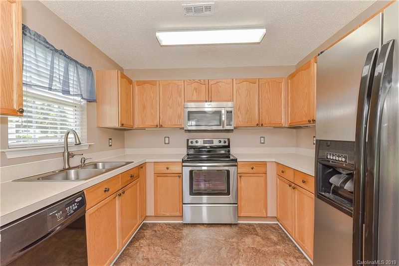 2048 Counselors Dr, Monroe, NC 28110