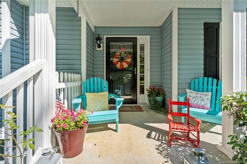 4052 Point Clear Dr, Tega Cay, SC 29708