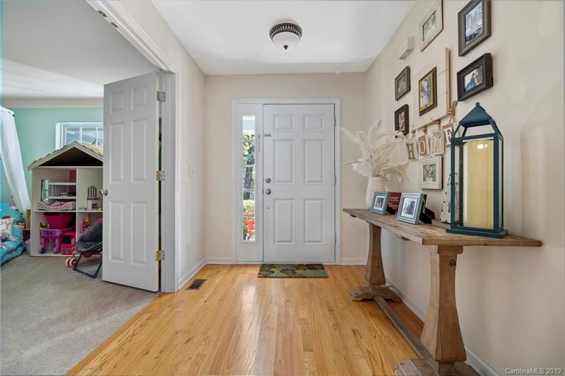 4052 Point Clear Dr, Tega Cay, SC 29708
