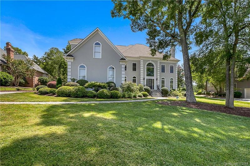 7027 Seton House Ln, Charlotte, NC 28277
