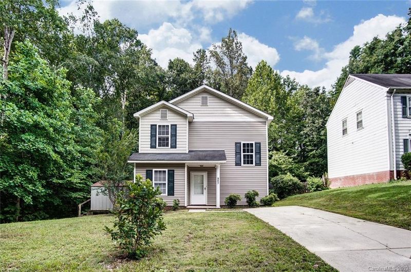 901 Doby Springs Dr, Charlotte, NC 28262
