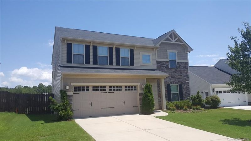 6124 Canyon Trl, Denver, NC 28037