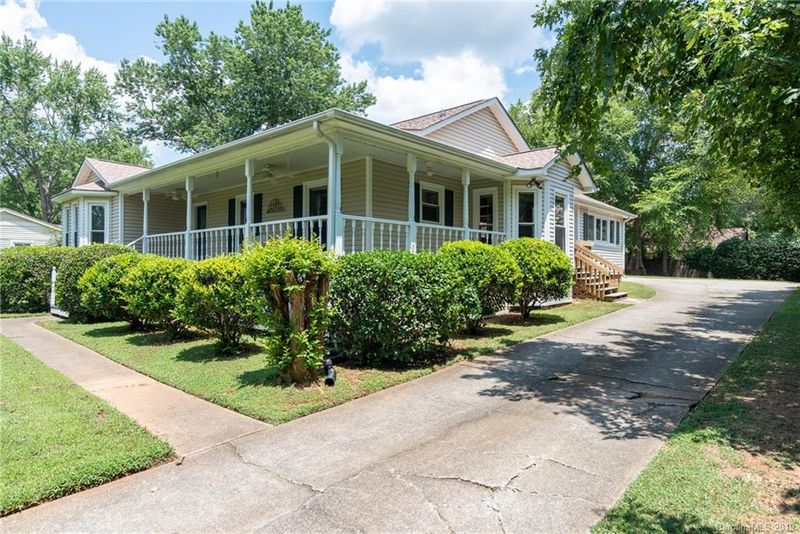 6100 Storehouse Rd, Mint Hill, NC 28227