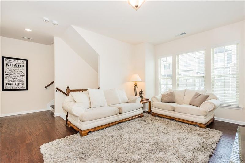 6264 Cloverdale Dr, Tega Cay, SC 29708