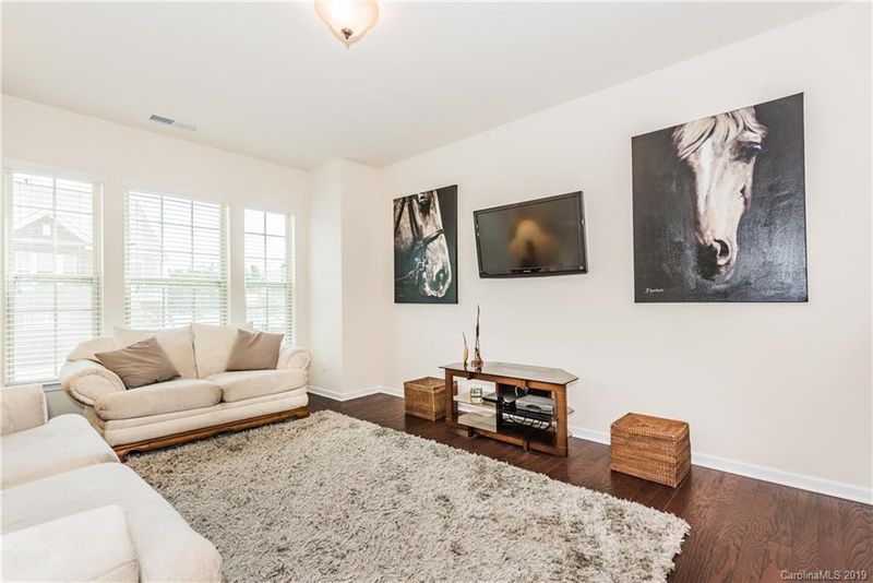 6264 Cloverdale Dr, Tega Cay, SC 29708