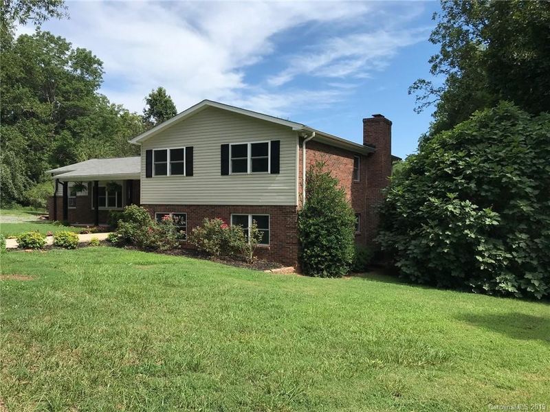 16829 Clear Creek Dr, Midland, NC 28107