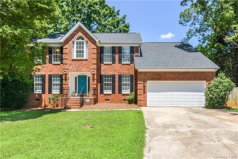 12200 Hickory Knoll Ct, Matthews, NC 28105