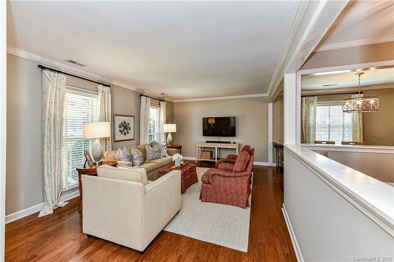 3001 Willowbrae Rd, Charlotte, NC 28226