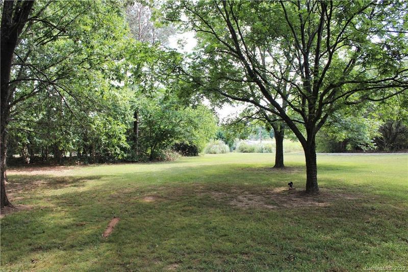 8233 Brief Rd, Mint Hill, NC 28227