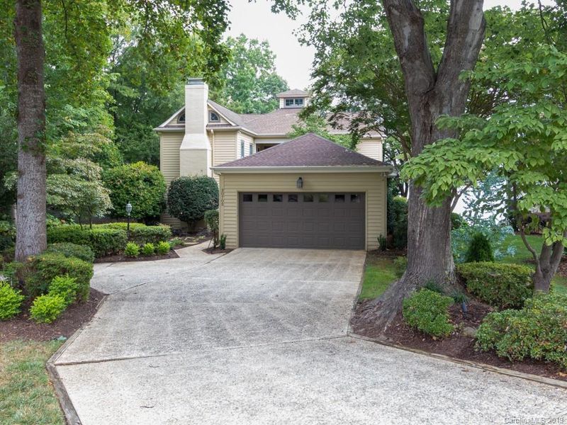 20705 Pointe Regatta Dr, Cornelius, NC 28031