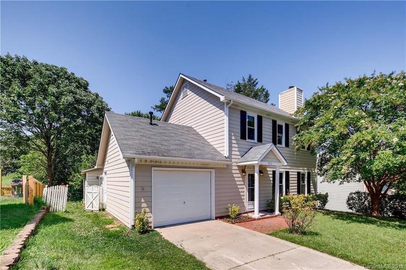 9612 Manus Ct, Matthews, NC 28105