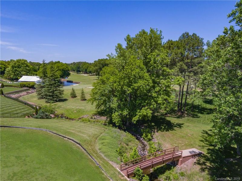 9100 Winged Bourne Rd, Charlotte, NC 28210