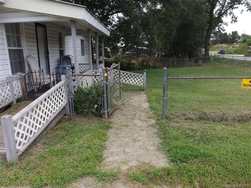 4010 Mullis Rd, Kannapolis, NC 28083