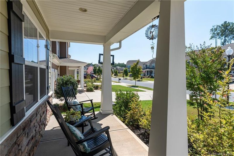 136 Cherry Bark Dr, Mooresville, NC 28117