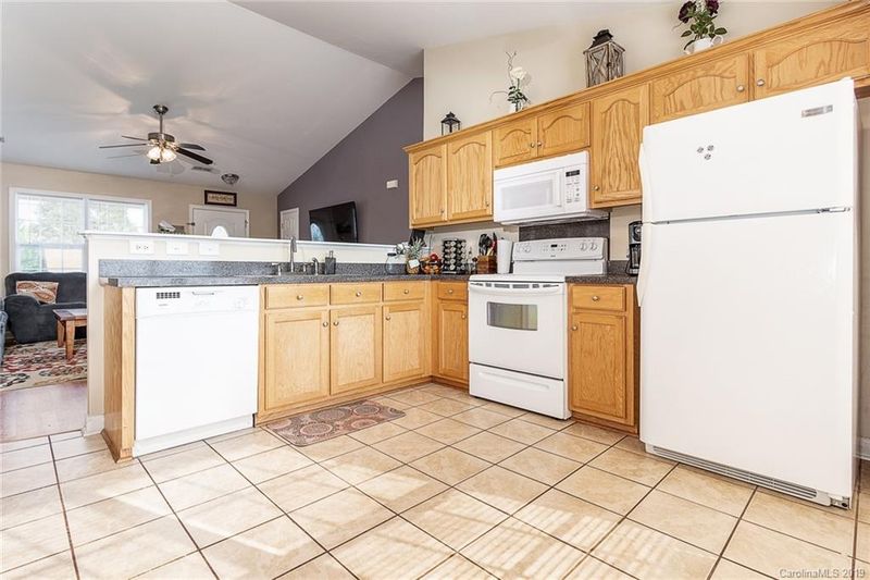 1627 Chapman Ave, Kannapolis, NC 28081