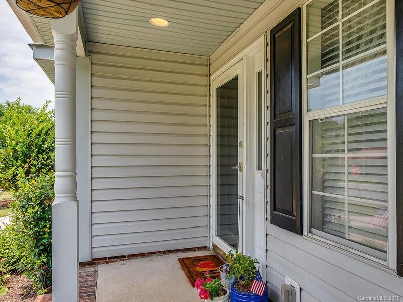 11101 Barnyard Ct, Matthews, NC 28105