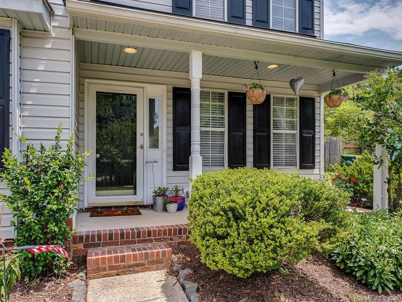11101 Barnyard Ct, Matthews, NC 28105