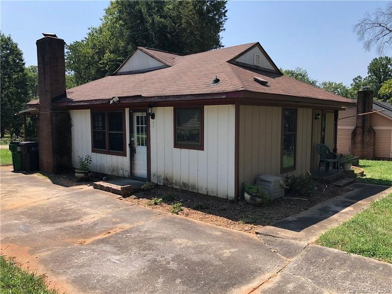 6700 Old Meadow Rd, Charlotte, NC 28227