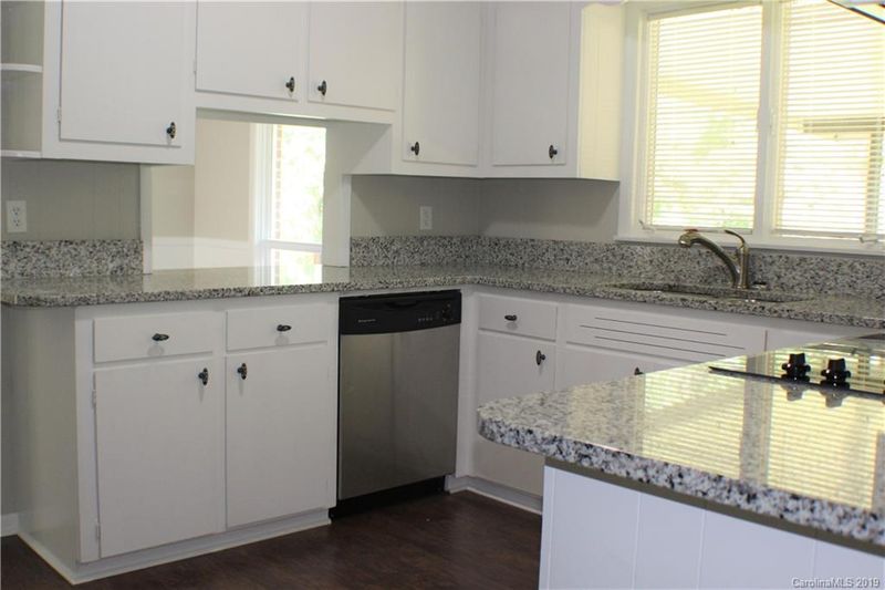 113 Evandale Rd, Kannapolis, NC 28081