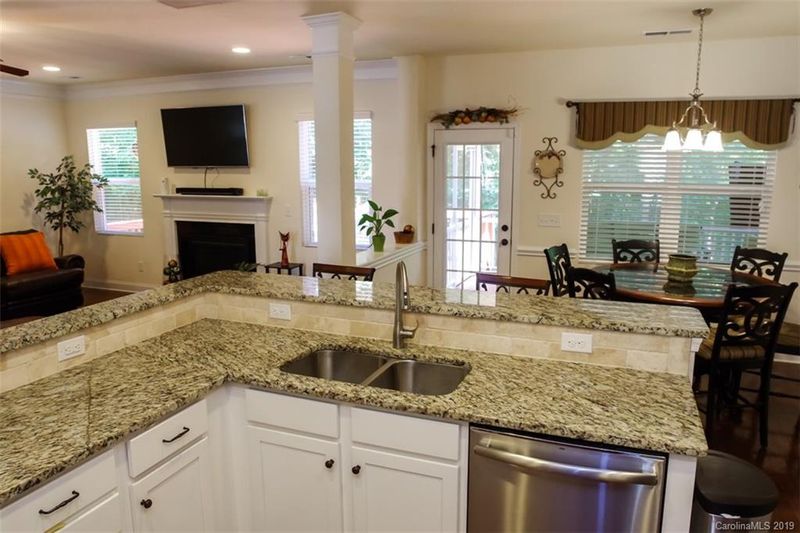 4719 Amberside Dr, Rock Hill, SC 29732