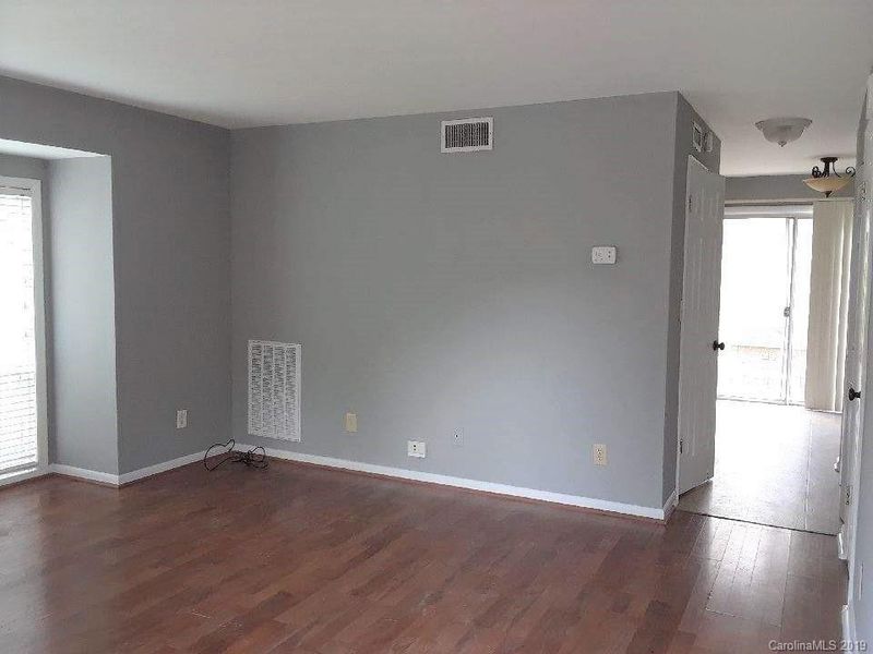 1028 Surry Ln, Gastonia, NC 28054