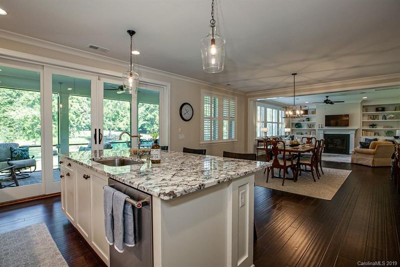 6620 Gardner Ln, Charlotte, NC 28270