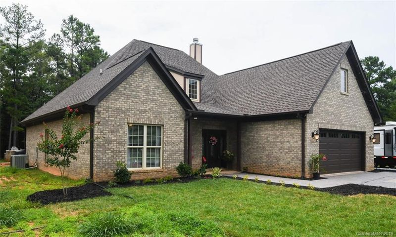 2526 Starnes Rd, Edgemoor, SC 29712