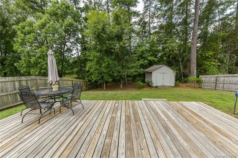 2016 Summit Ridge Ln #195, Kannapolis, NC 28083