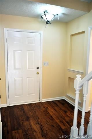 9411 Marshbrooke Rd, Matthews, NC 28105