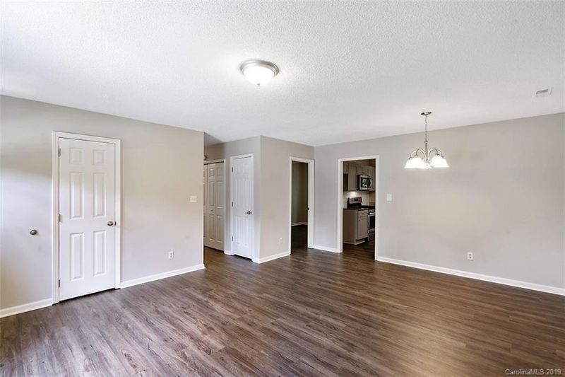 5900 Running Deer Rd, Charlotte, NC 28214