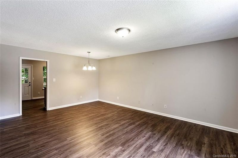 5900 Running Deer Rd, Charlotte, NC 28214