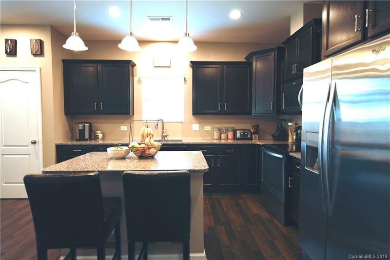 1608 Yellow Daisy Dr, Matthews, NC 28104