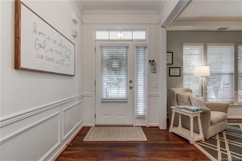 6938 Saranac Ln, Matthews, NC 28105