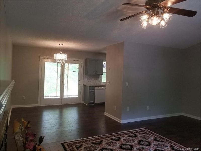 3811 Aster Dr, Charlotte, NC 28227