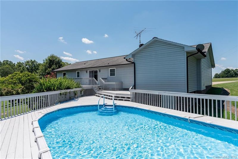 3894 Ridgewood Ln, Lincolnton, NC 28092