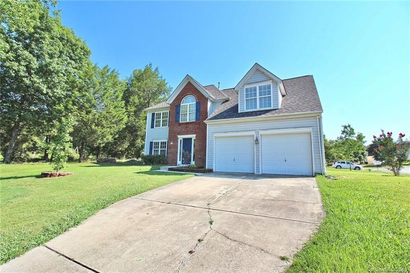 11001 Padderborn Ct, Charlotte, NC 28215